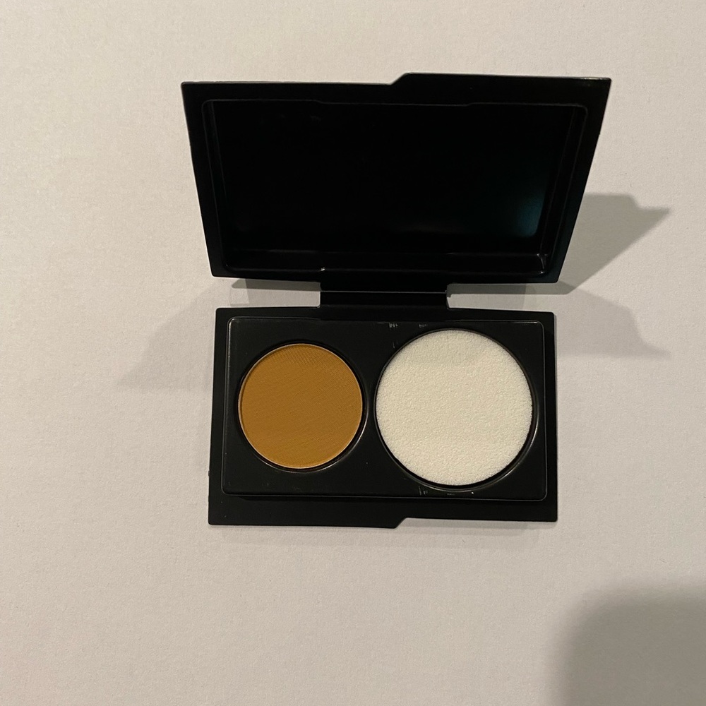 Mac NC50 studio fix powder plus foundation